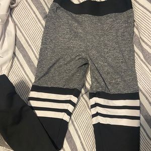 Bombshell Sportswear leggings size S